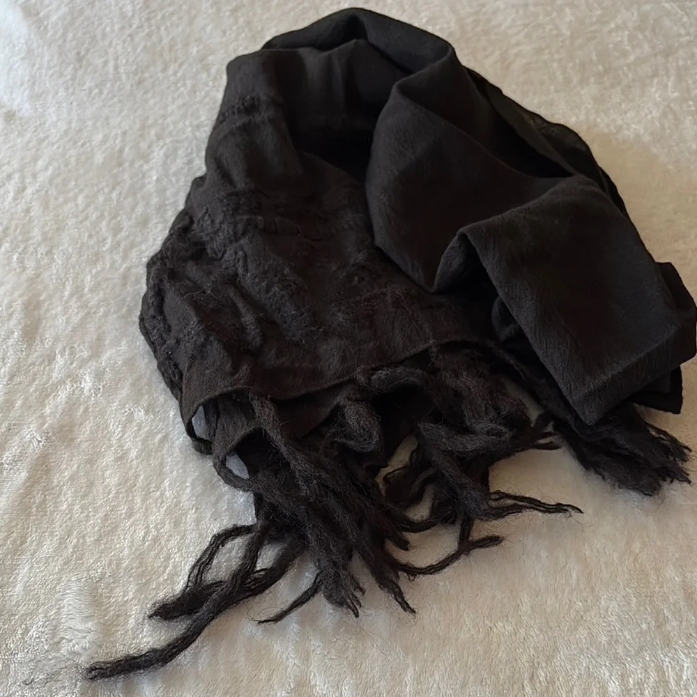 BNWOT 100% Wool Elegant Black Fringed Embroidered Scarf by OSKA